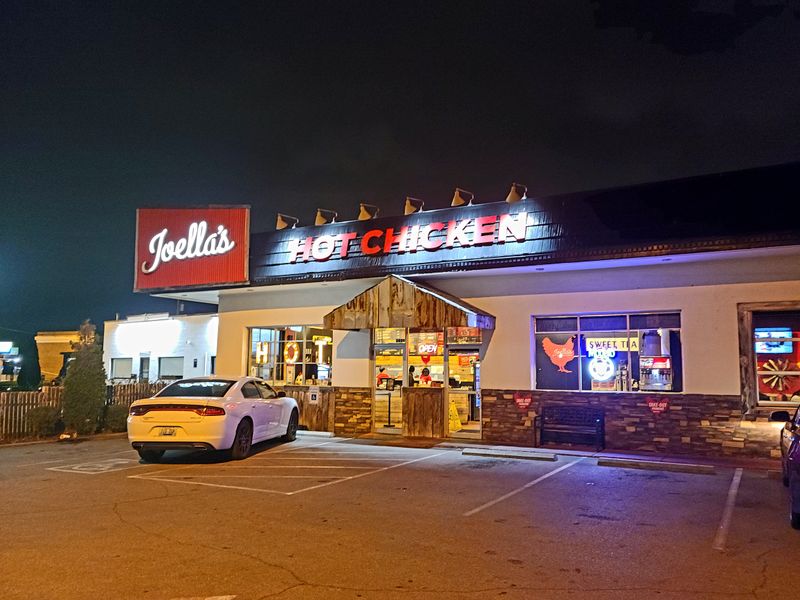 Joella’s Hot Chicken