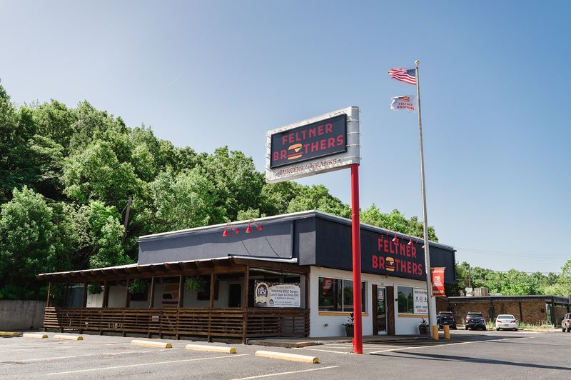 Feltner Brothers, Fayetteville