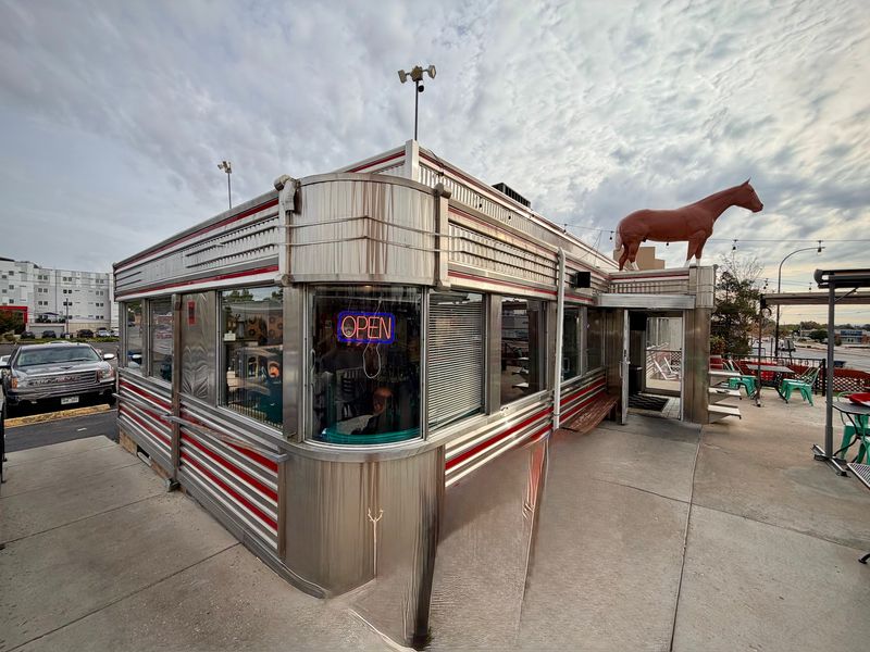 Davies' Chuck Wagon Diner, Lakewood Davies' Chuck Wagon Diner, Lakewood
