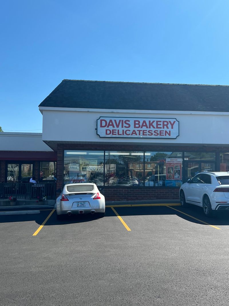 Davis Bakery & Delicatessen, Woodmere