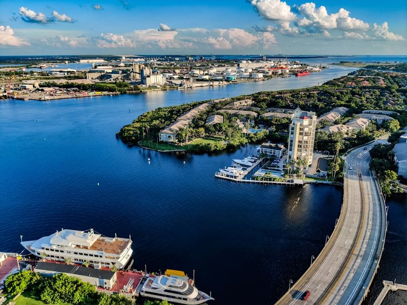 Harbor Island, Tampa, FL 33602