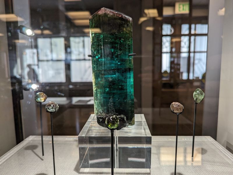 Dazzling Maine Tourmaline And Gemstones Dazzling Maine Tourmaline And Gemstones