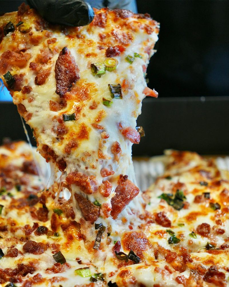 DeCheco's Pizzeria, Akron