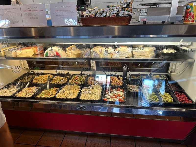 DeFalco's Italian Eatery, Grocery And Deli
