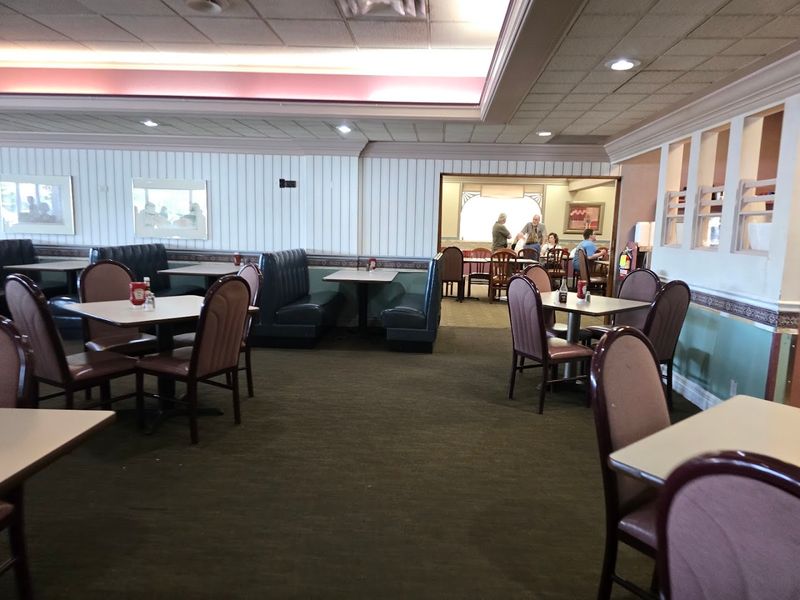 Village Inn Chicken, Norton