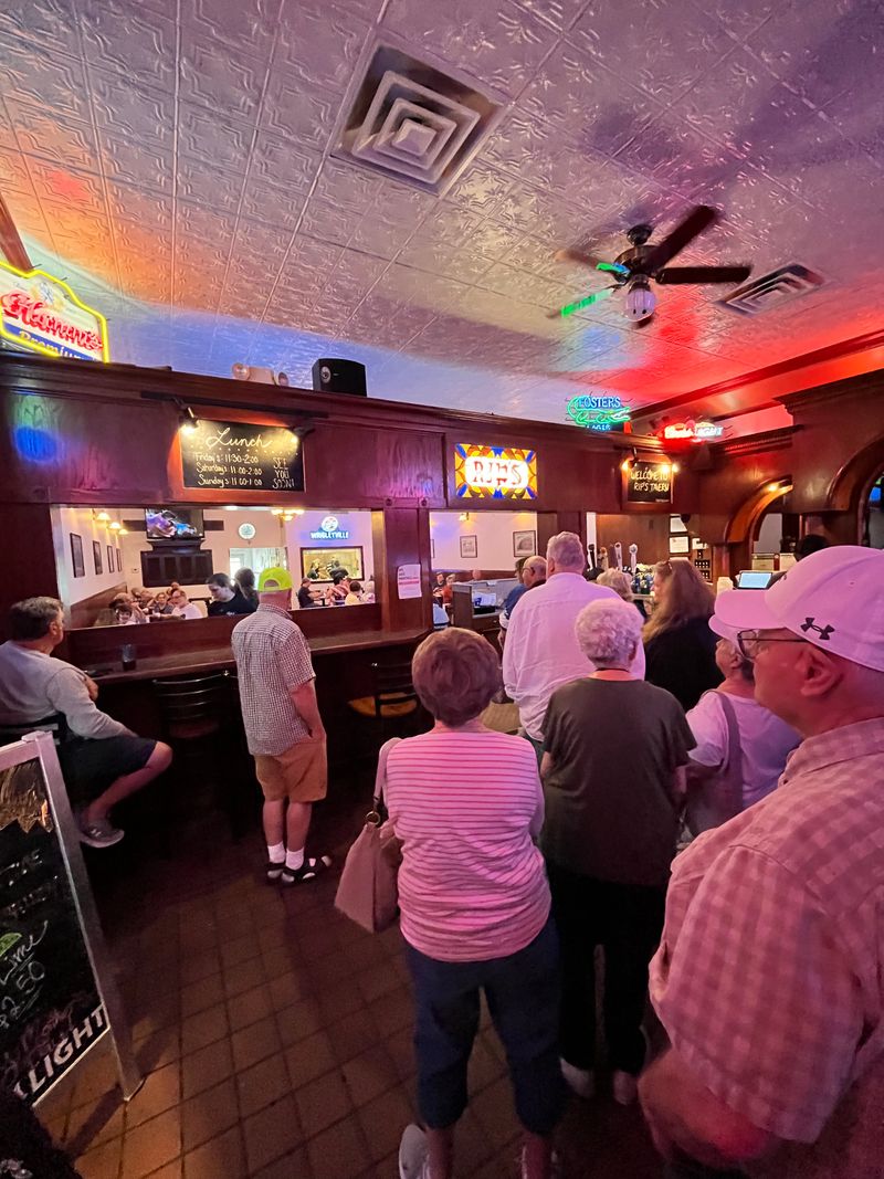 How Ordering And Seating Works