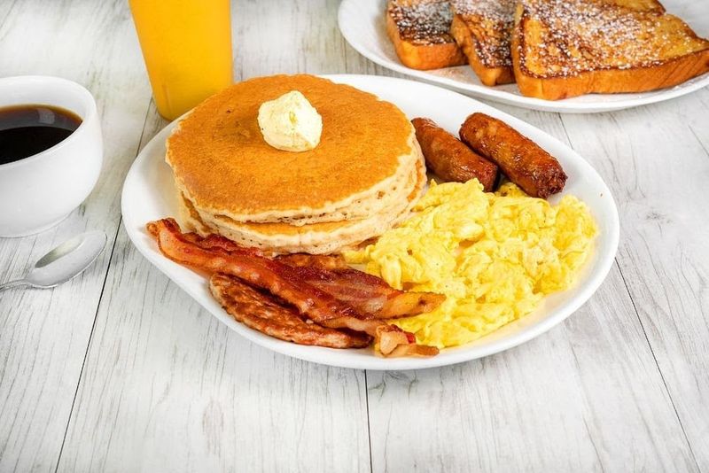 Breakfast All Day: Pancakes, 2-2-2s, And Omelettes