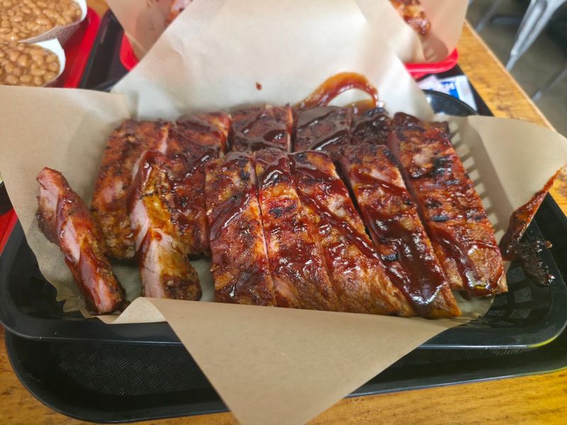 Deet's BBQ, Maumee