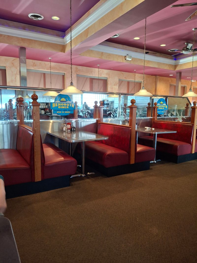 The Time-Capsule Booths And Bottomless Coffee