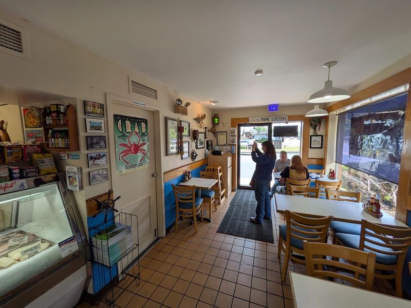 Deli-Style Dining Experience Deli-Style Dining Experience
