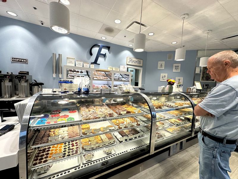 Fiene's Bakery - Naperville