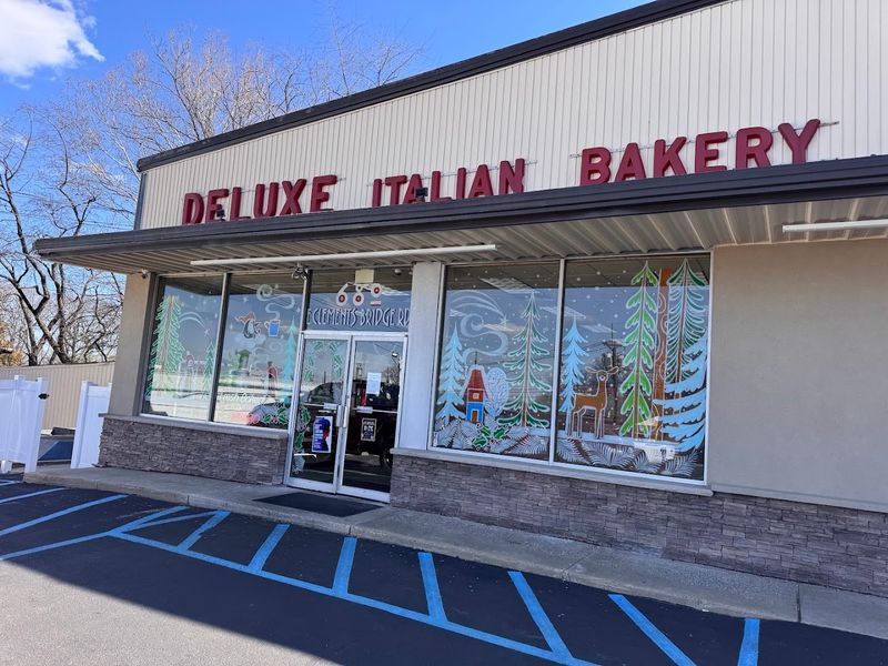 Deluxe Italian Bakery