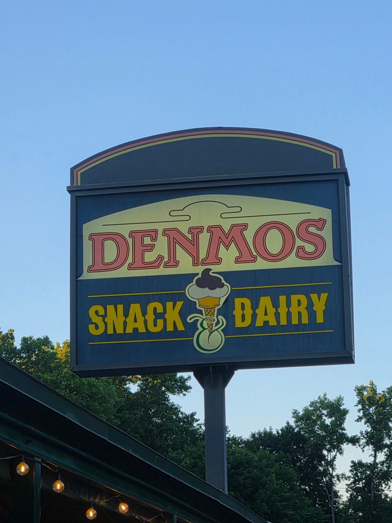Denmo's Drive In