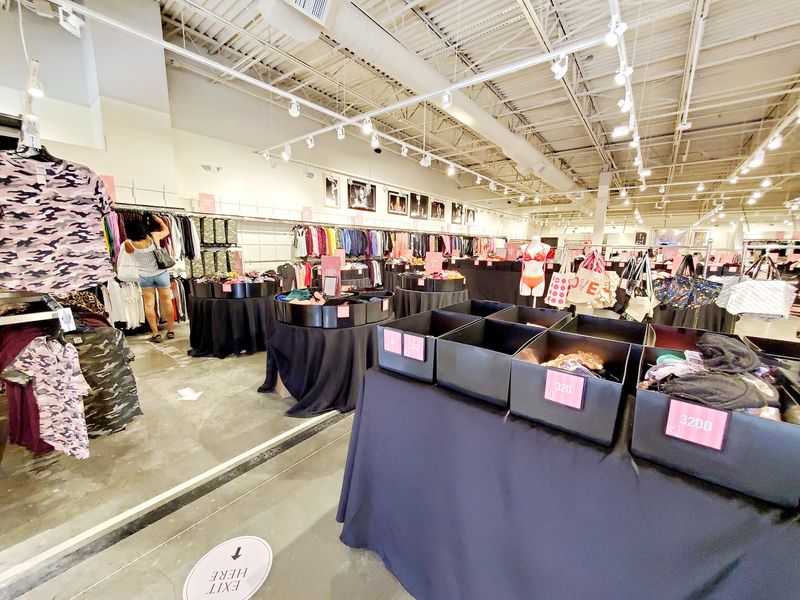 Designer Brands At Outlet Prices That Actually Deliver Designer Brands At Outlet Prices That Actually Deliver
