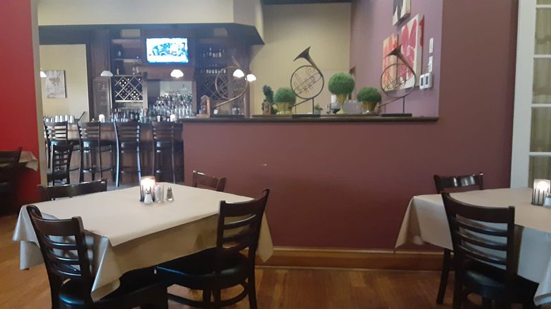 Operating Hours Make It A Perfect Dinner Destination