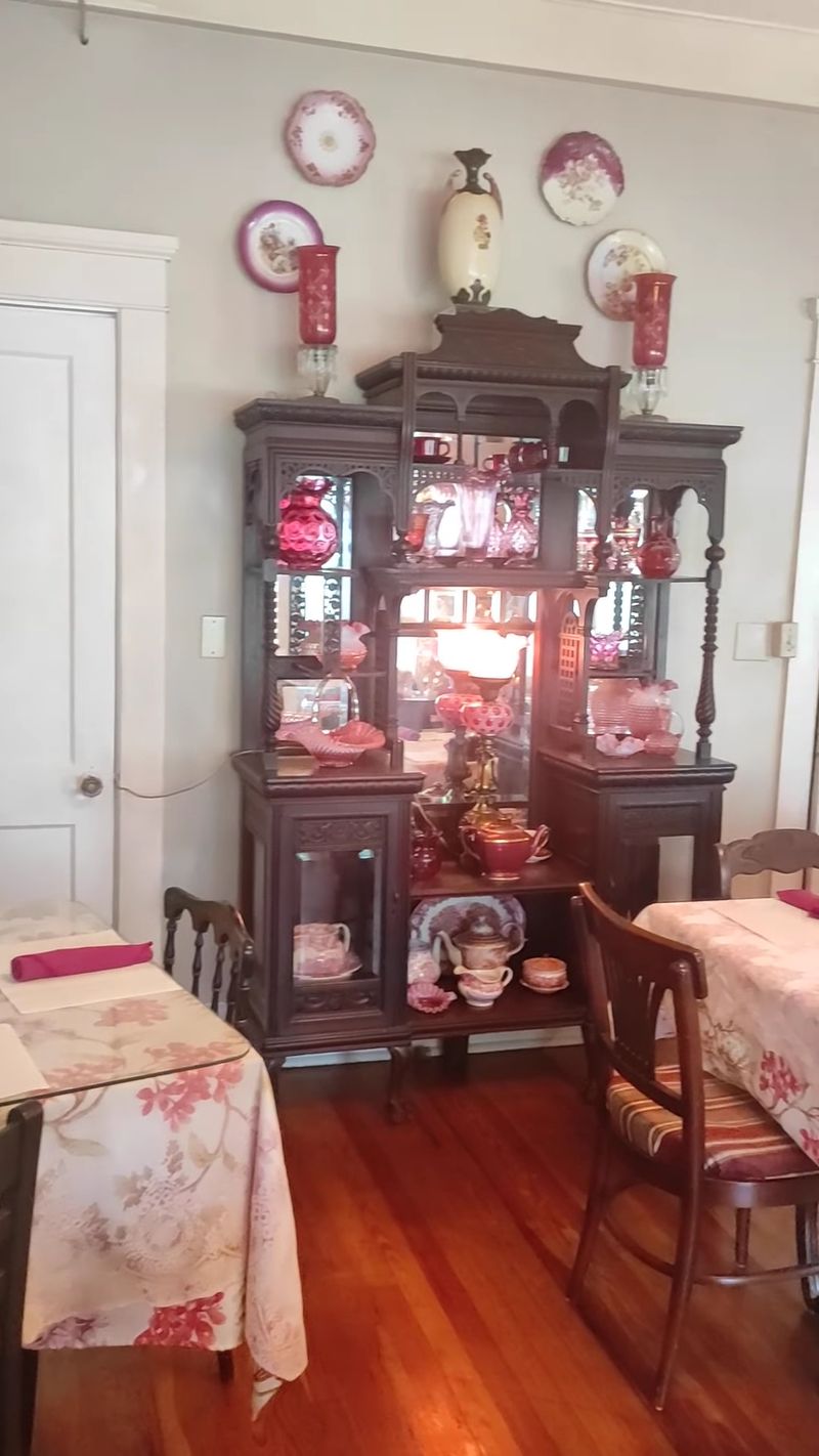 Service Style And Staff Interaction