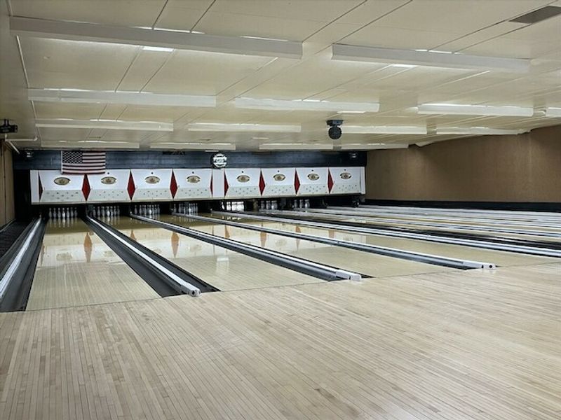 Dettore's Town Lanes, Inc., Ottawa, IL
