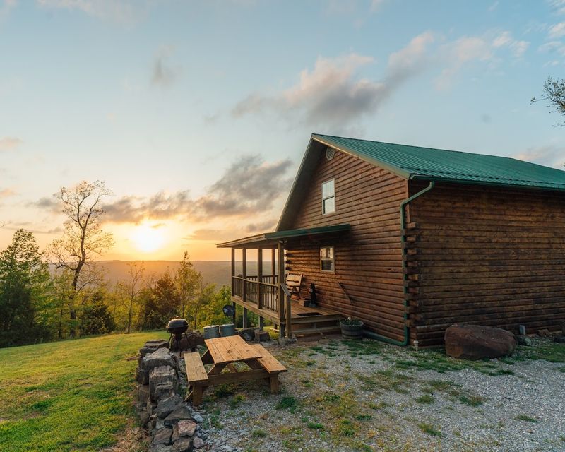 Buffalo Outdoor Center, Ponca