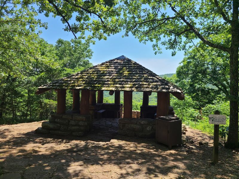 Devil's Den State Park, West Fork