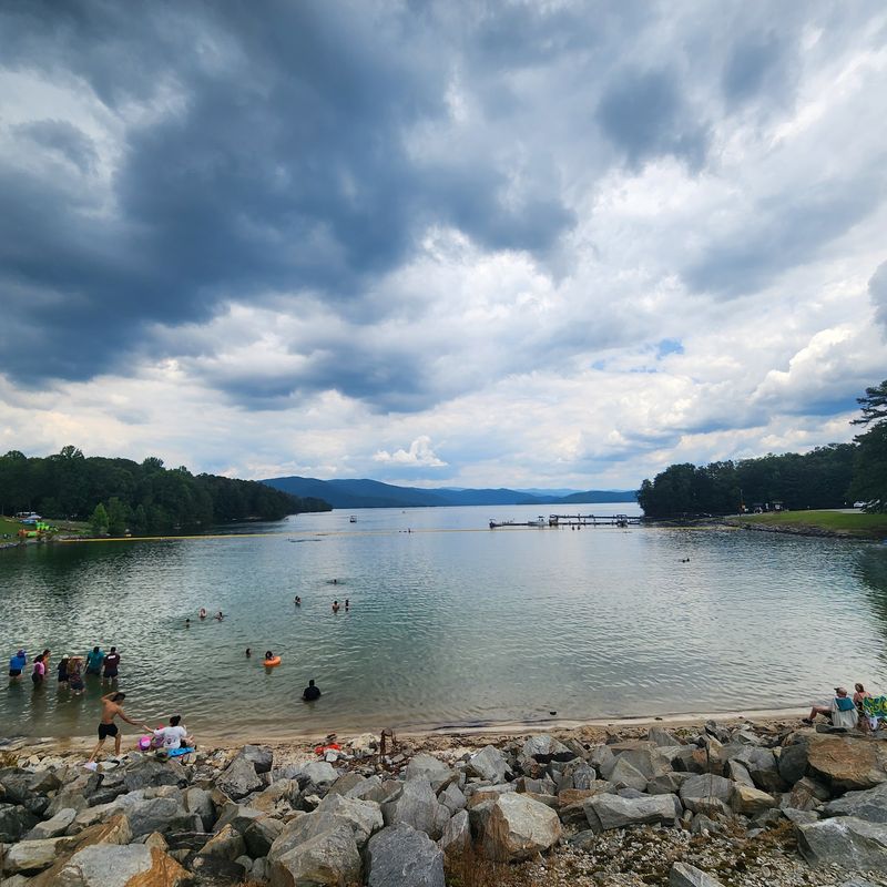 Devils Fork State Park Villas & Cabins, Salem