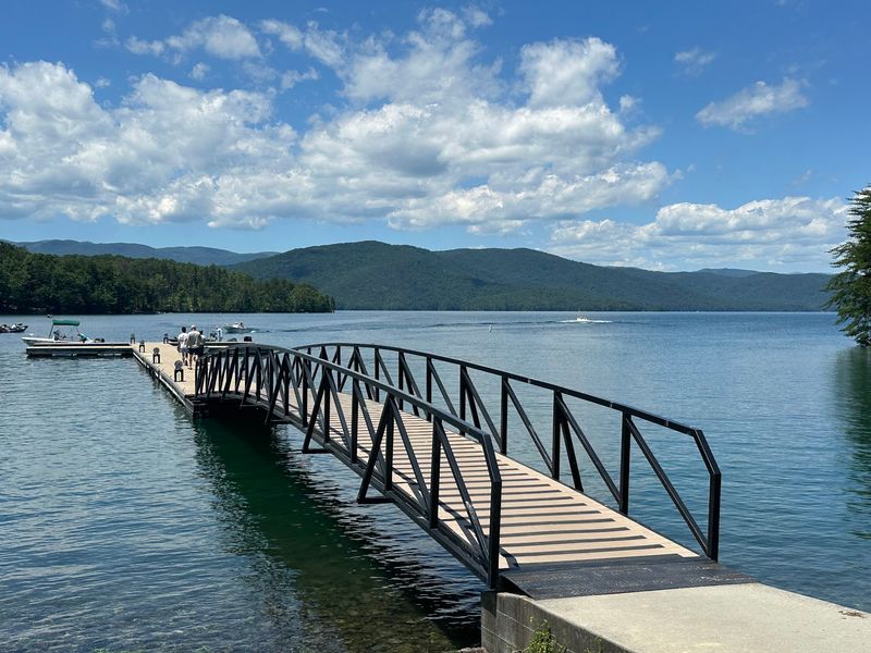 Devils Fork State Park Villas, Salem
