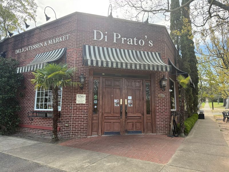 Di Prato's, Columbia