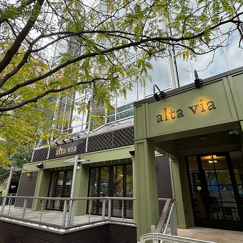 Alta Via Market Square