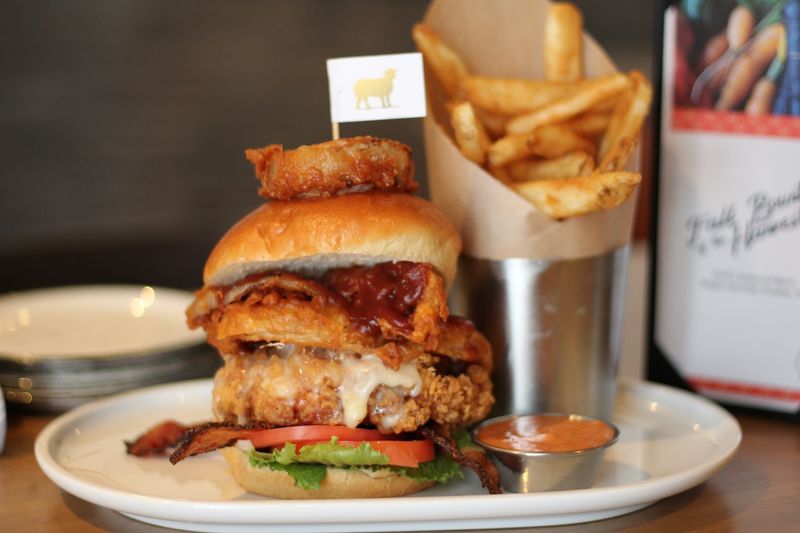 The Golden Lamb – Lebanon