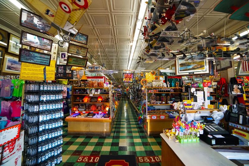 Dick's 5 & 10 Dick's 5 & 10
