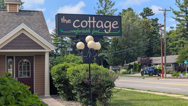 The Cottage, Traverse City