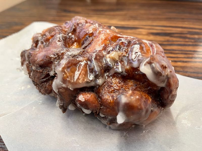 Dimo’s Deli & Donuts