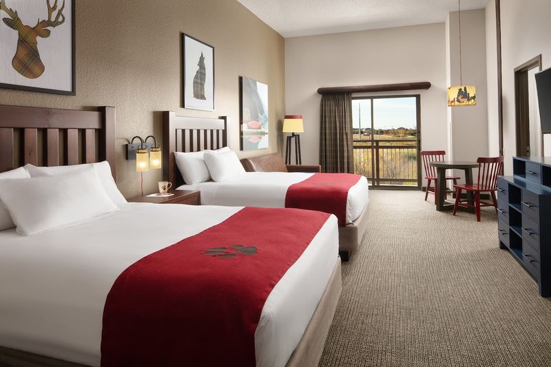 The Lodge-Style Rooms And Suites