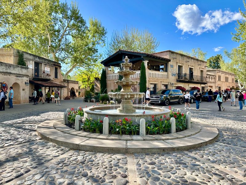 Live Music And Cultural Touches