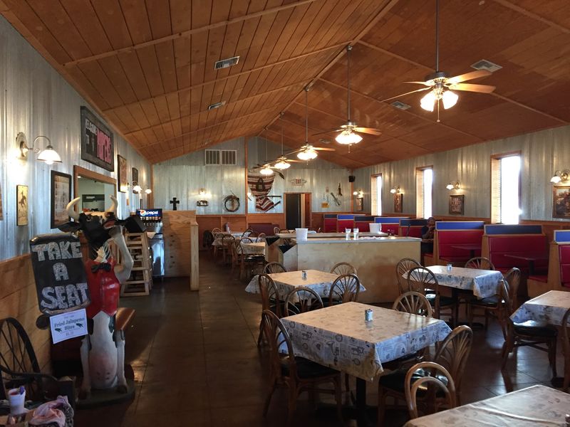 Dinner Crowds Can Fill The Room Fast