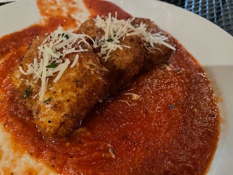 Dinner Hours That Turn Every Visit Into An Occasion