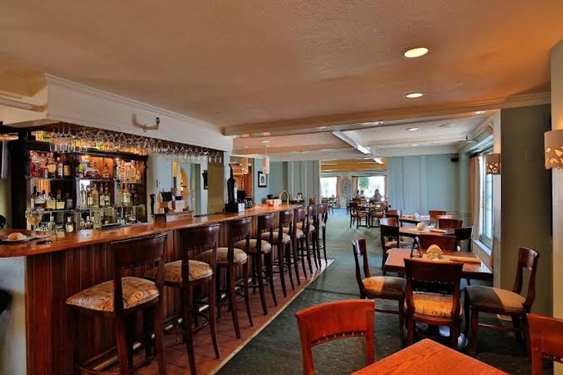 Dinner In A Tavern With Real Warmth