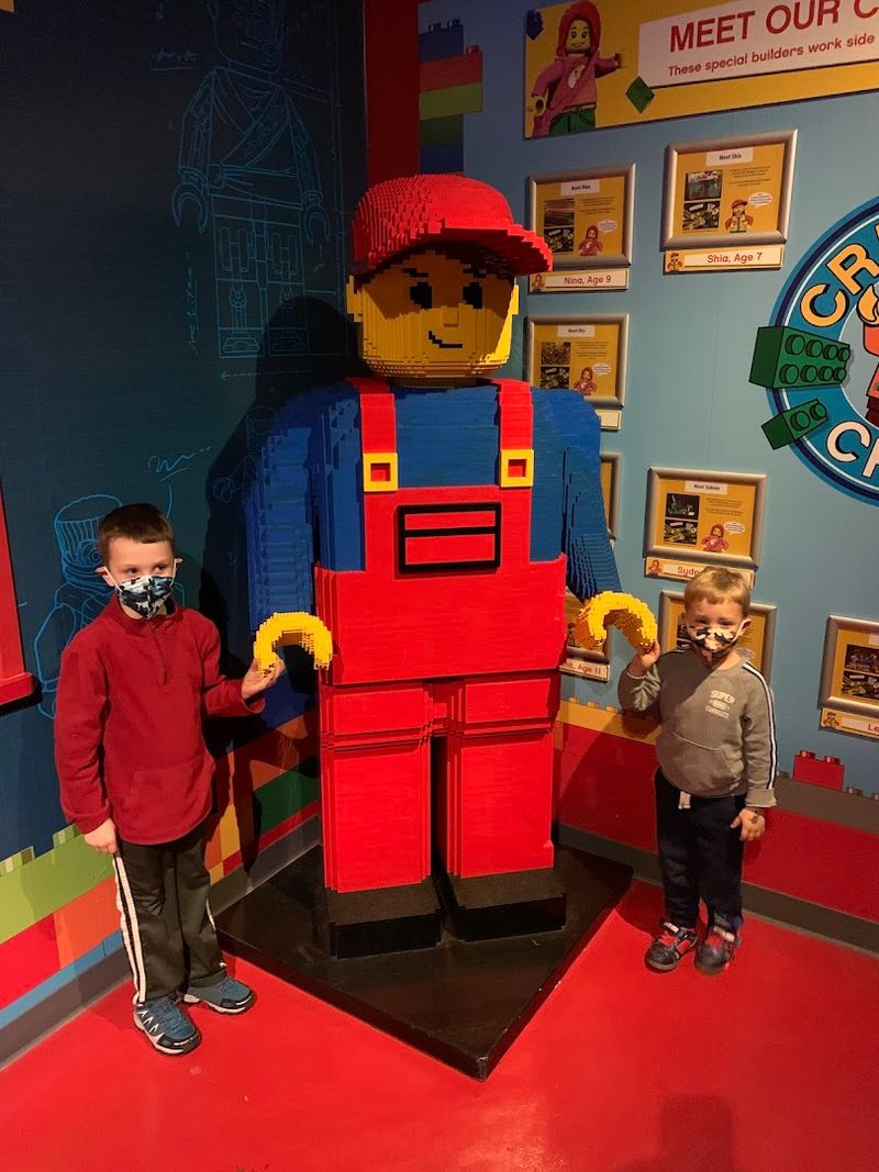 Dino Explorer: Jurassic Fun With LEGO Bricks