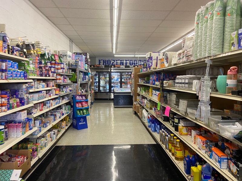 Discount Shelves That Turn Browsing Into A Treasure Hunt