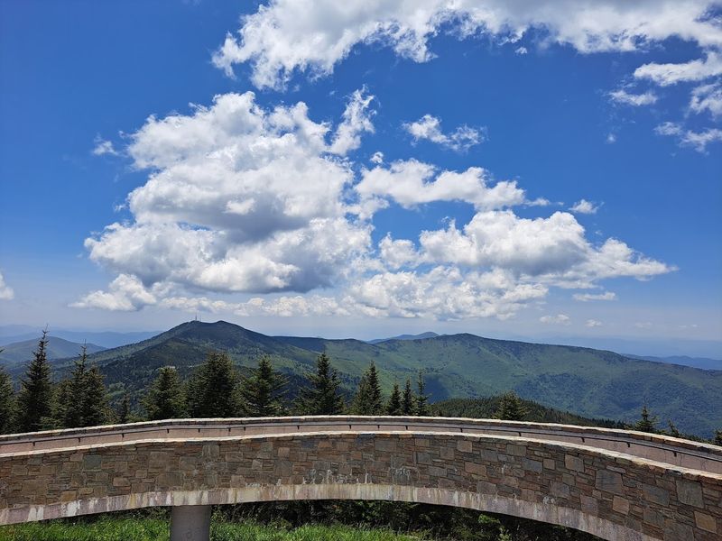 Discover Majestic Mount Mitchell Discover Majestic Mount Mitchell