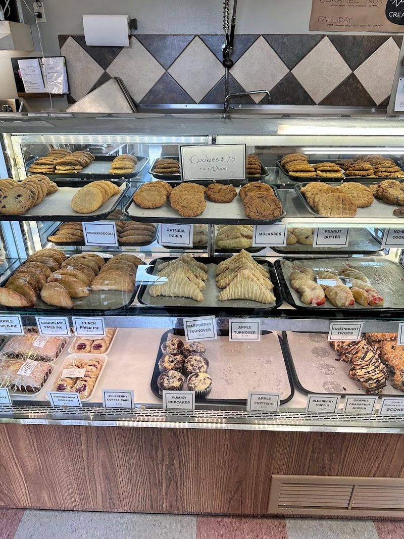 Display Cases Bring The Morning Rush Into Focus