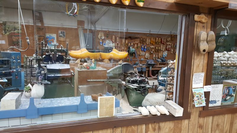 Do Not Skip De Klomp Wooden Shoe And Delftware Factory