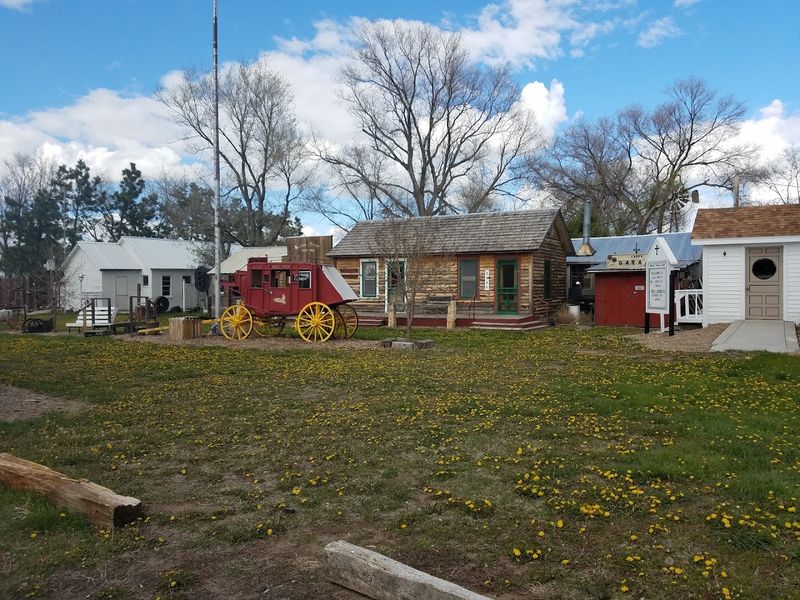Dobby's Frontier Town