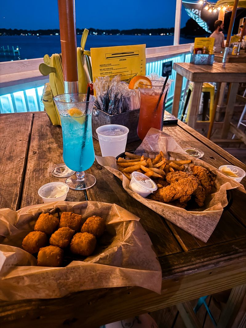 Dinghys – Fox Lake