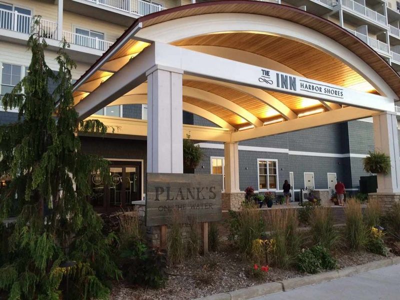 Plank’s Tavern on the Water, St. Joseph