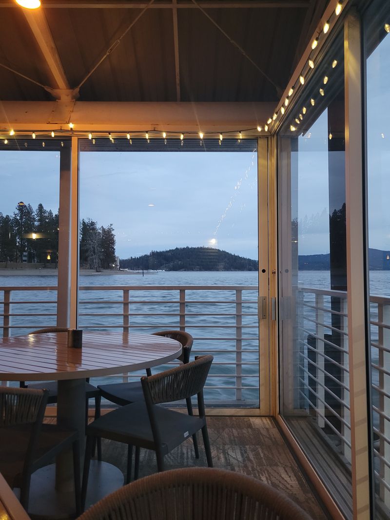 The Cedars Floating Restaurant – Coeur D'alene