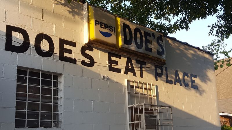 Doe's Eat Place Doe's Eat Place