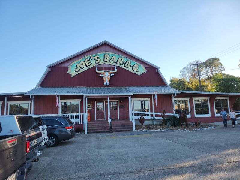 Joe’s BBQ & Family Restaurant