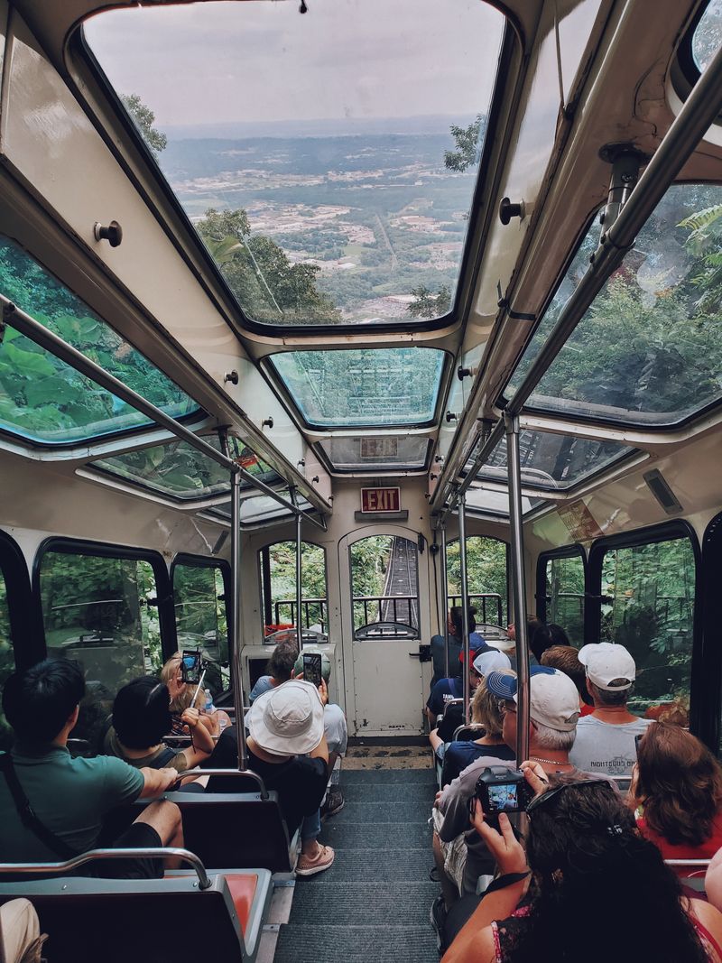 Lookout Mountain Incline Railway – Winter Rides, Chattanooga