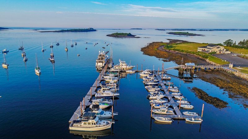 Dolphin Marina & Restaurant, Harpswell