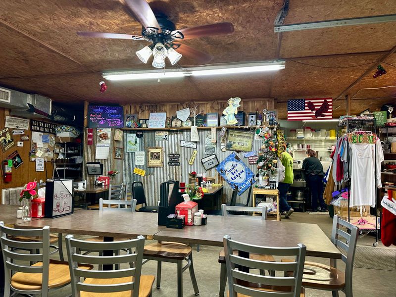 Bucket List Cafe, Center Ridge